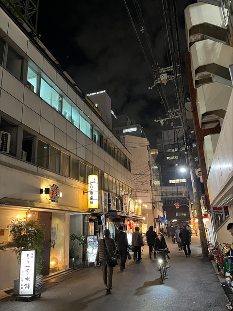 6E6DB51D-D33B-4164-9AD3-445C73780FE3