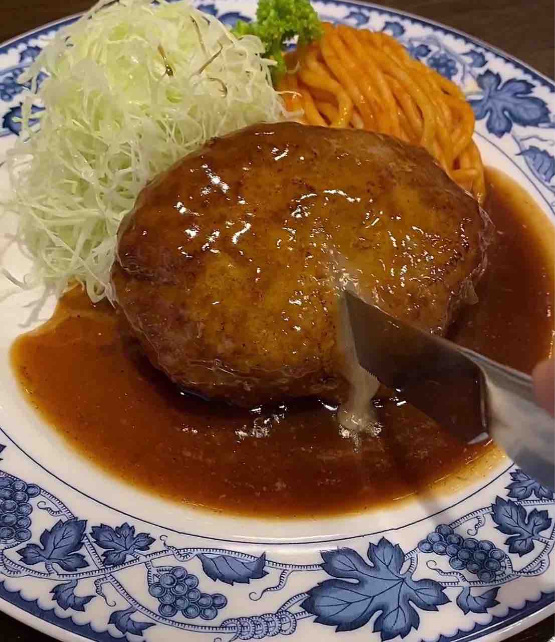 今年で創業７５年 肉汁溢れるハンバーグステーキが有名な 欧風料理 重亭 さんに行ってきた 大阪つーしん 大阪市の地域情報サイト