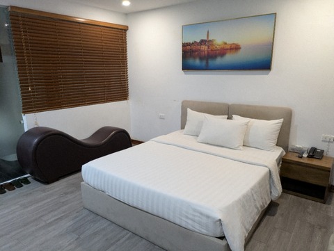 PXL_20250224_060844636