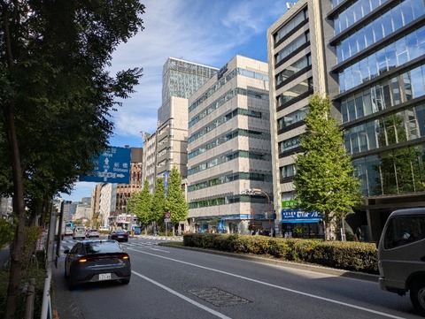 PXL_20251112_043003596