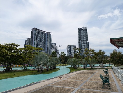 PXL_20241003_043930425