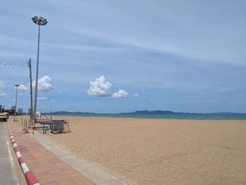 PXL_20250803_042306650