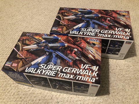 ハセガワ 1/72 VF-1J スーパーガウォーク(マックス/ミリア) その1