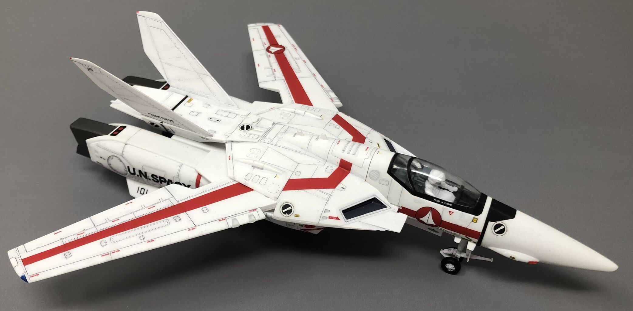 ハセガワ 1/72 VF-1A/J/S 完成 : なにとぞ Vol.10 〜このガンプラ不毛