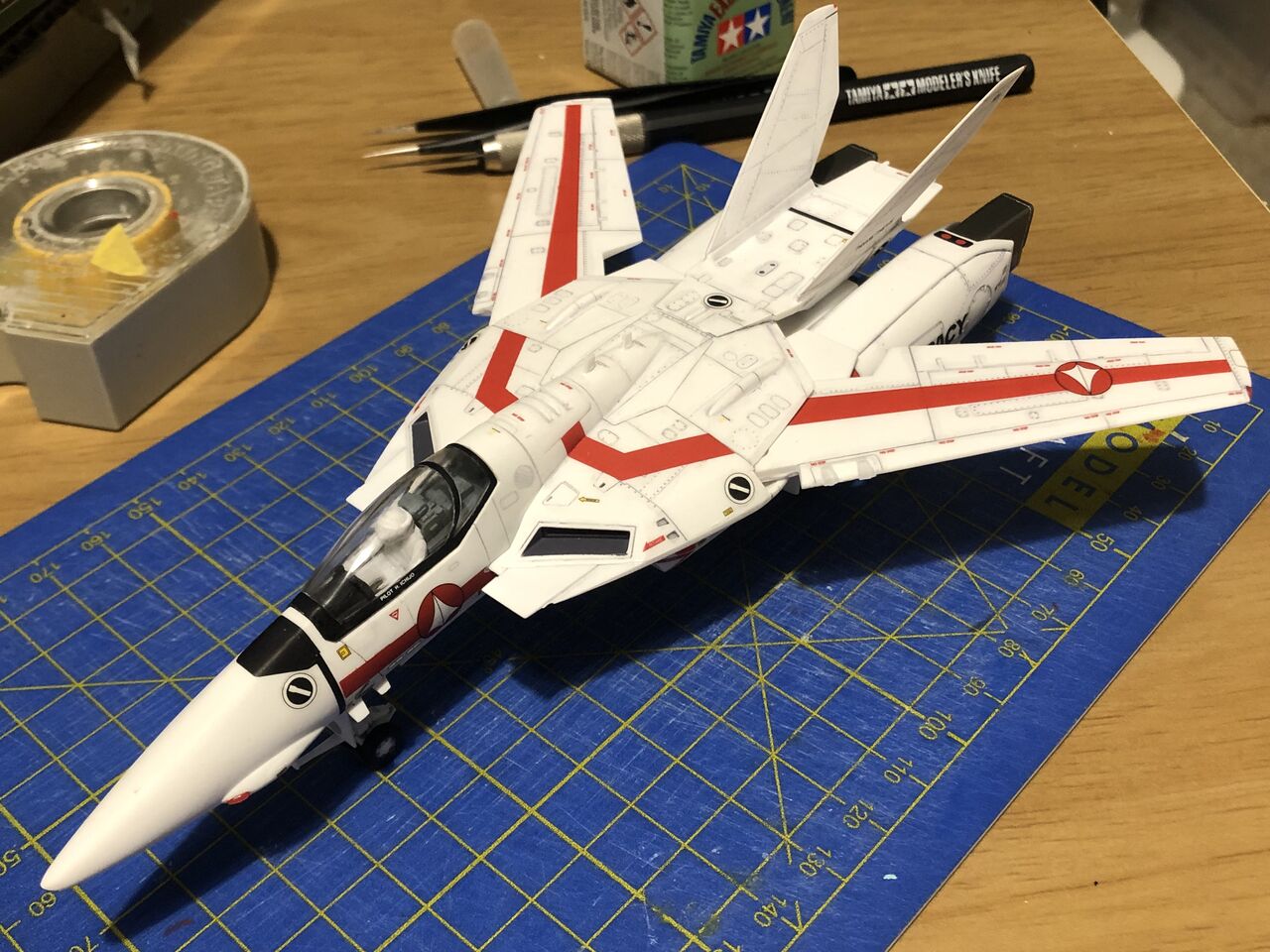 ハセガワ 1/72 VF-1A/J/S その23 : なにとぞ Vol.10 〜このガンプラ