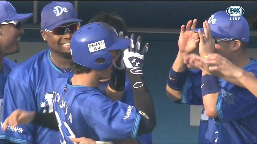 【GIF】DeNA乙坂智、史上57人目のプロ初打席初ホームラン : 野球 ...