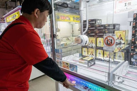 ゲーセンに自信ニキちょっときて