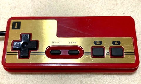 初めて使ったゲームコントローラーで歳が分かるぞ、お前らはどれ？