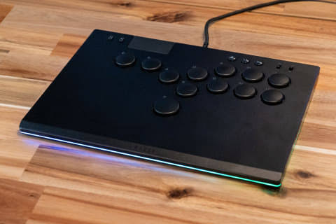 格ゲーに使う棒の付いたデカい箱、3万以上する