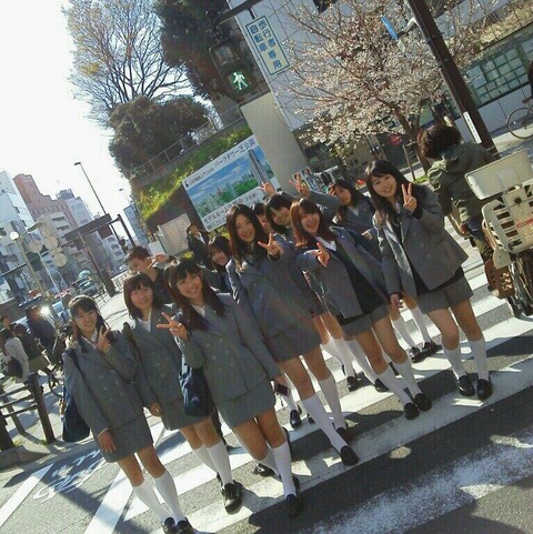 慶應女子高校の美人チアガールが甲子園にｷﾀ ﾟ ﾟ Jの番記者