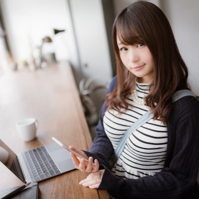 ueDg9UWQ_400x400