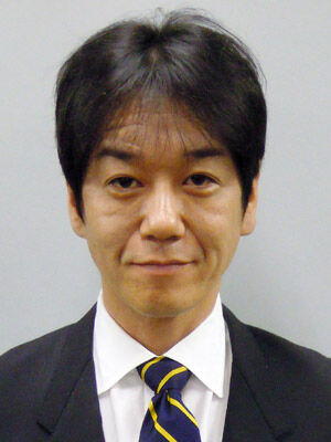 妙だな ヤンキー先生こと 義家弘介議員の髪型が何かおかしいと話題 ろいアンテナ