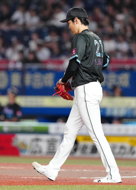 石川柊太(ロ) 33歳 4.08 4勝4敗 68.1回 奪三振率4.61 被打率.241 WHIP1.29