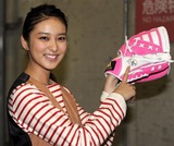武井咲 始球式7777