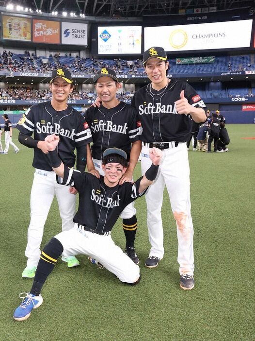 柳田悠岐(37)7年契約7年目 .297 HR17 打点63 OPS .814