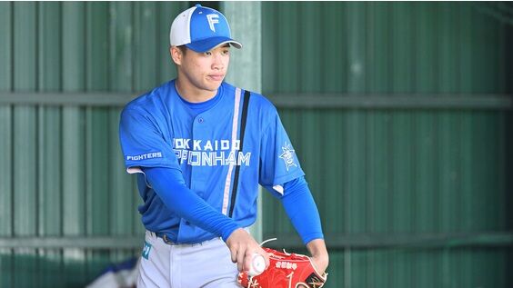 台湾の至宝 日ハム孫易磊 来日初ブルペンで衝撃の１５４キロ