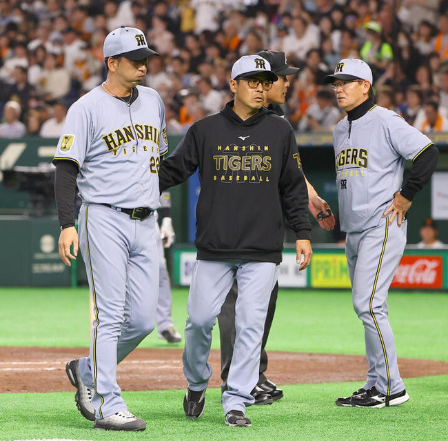 【阪神】藤川監督がベンチ飛び出した場面説明　２死球の巨人ルーキー山城に「次回、良い投球を」
