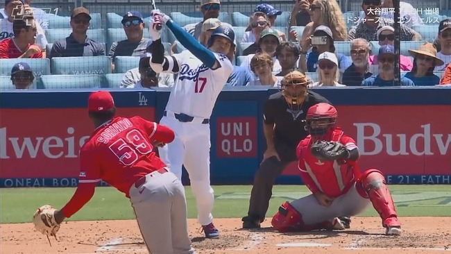 大谷翔平、第二打席でライト前ヒット！！！！！！！のサムネイル