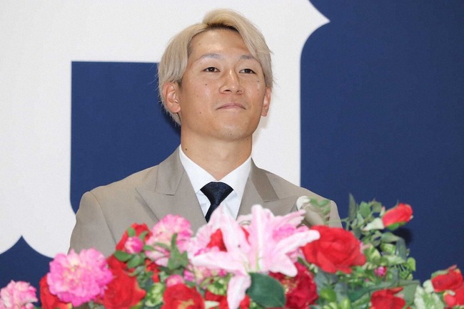 広島・西川龍馬（27）、FAもせず球団からの複数年契約も「複数年契約嫌い」と断り単年1億2000万で更改