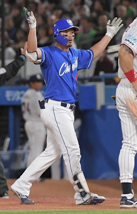 NPB審判「HRではないかとリクエストがありましたが映像がないのでみんなで考えてファールにします」 NPB審判「HRではないかとリクエストがありましたが映像がないのでみんなで考えてファールにします」