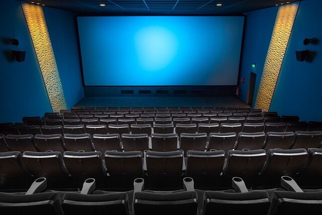 movie-theater-g42268be2e_640