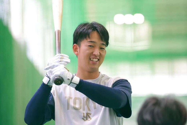ヤクルトD1位・松下歩叶、D6位・石井巧が一部別メニュー　松元ヘッド「体は全然問題ない」　シートノックと屋外フリーに参加せず