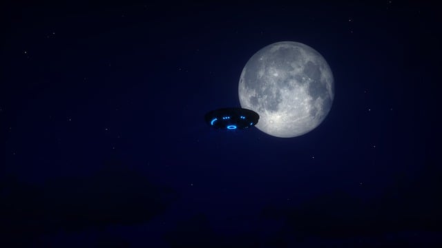moon-5202838_640