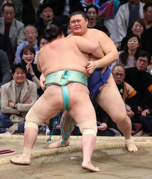 舞の海秀平「もし私が大の里なら痛み止めを打ち脱臼を伏せて出場していた」