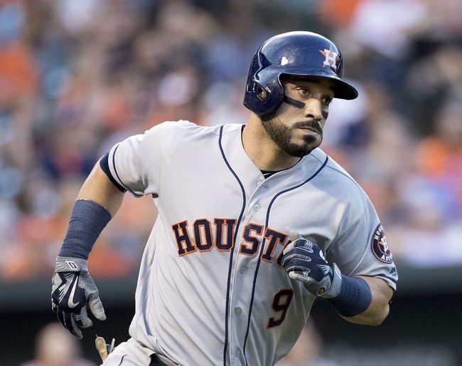 Marwin_Gonzalez_(29078859015)