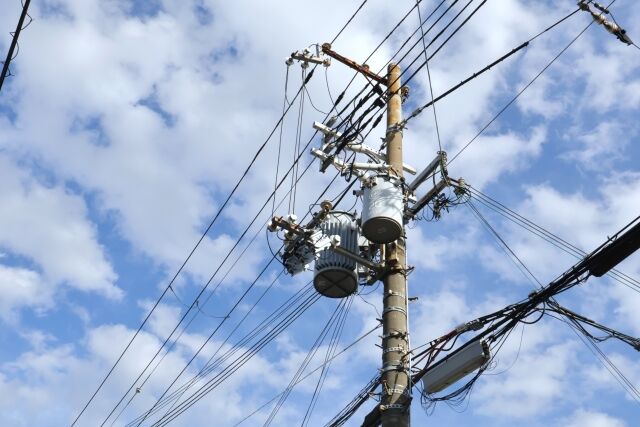 電柱って邪魔じゃね？