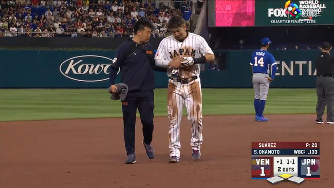 侍ジャパンに激震 鈴木誠也が足を痛めたか 二盗タッチアウトで苦悶の表情 侍ジャパンに激震 鈴木誠也が足を痛めたか 二盗タッチアウトで苦悶の表情