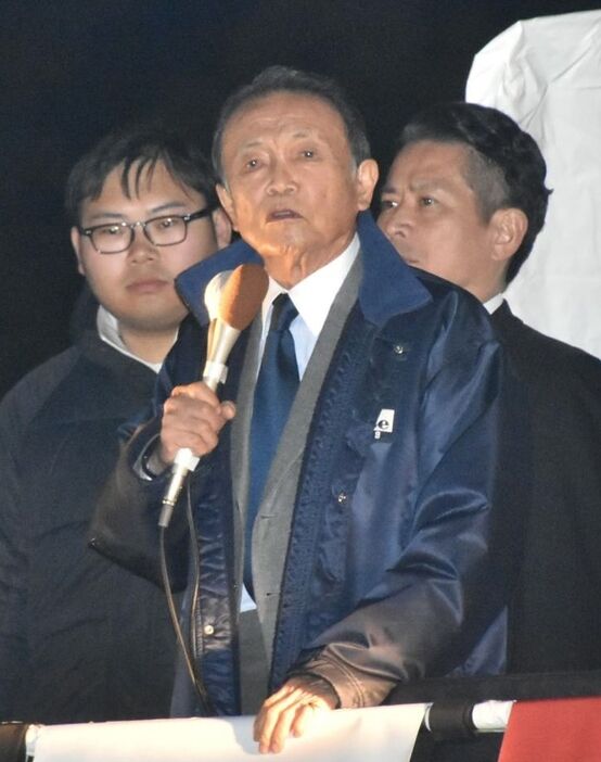 麻生太郎「高市になって間違いなく世の中明るくなった、前総理はどよーんとしてた」ドッ