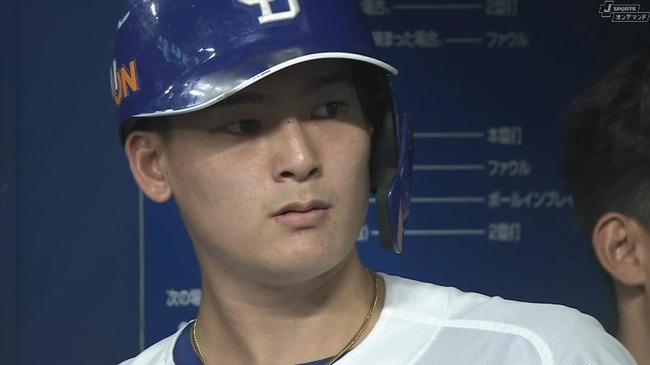 中日・井上監督、ノーアウト2塁1塁で5番石川昂弥に代打