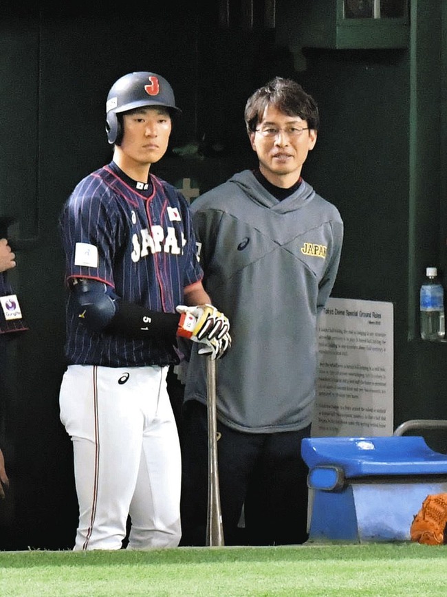 920b38022ed3c941b90bca52d37fd7e1_1