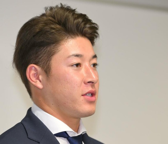 吉田輝星　電撃トレードに「驚いてます」「個人的には悔しい」オリックスへ移籍「応援してもらえるか不安ですけど精一杯プレーして」