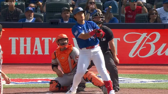 岡本和真 打率.236 32本 85打点 出塁率.311 長打率.464 OPS.775 WAR3.1