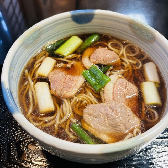 蕎麦屋で鴨南蛮がメニューにあるけど鴨肉ってスーパーに売ってないよな