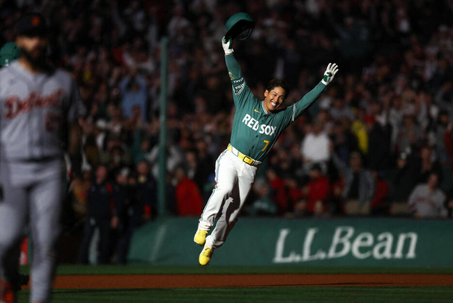 【矢野報】吉田正尚「なんとかバットに当ててコトを起こしたかった」のサムネイル