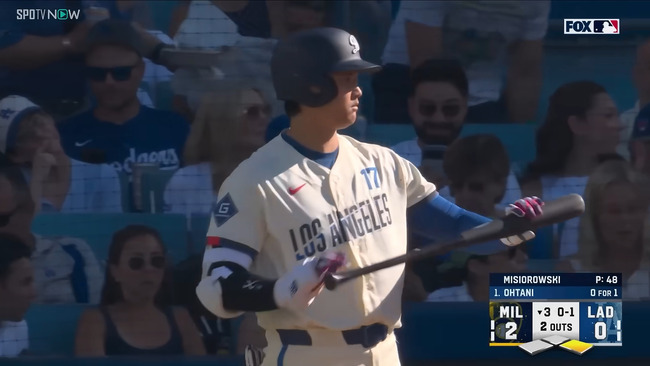 【MLB】OPS 大谷.928 村上.911 鈴木.848 岡本.728 吉田.746