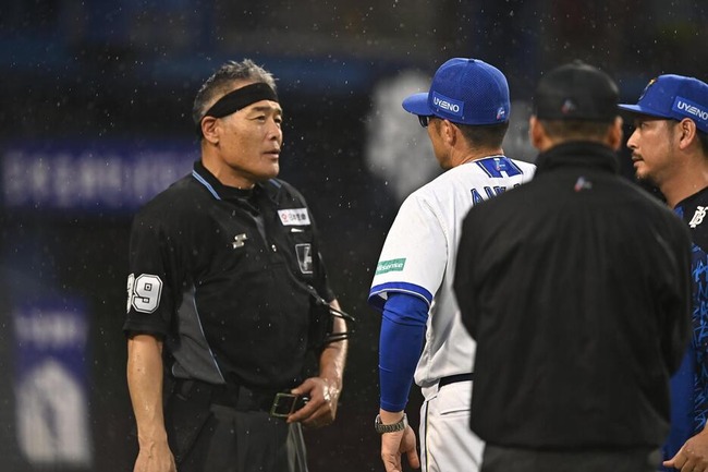 De相川監督退場に球審「監督は興奮してなかった。監督は立場的に引けない。５分経ったので退場にした」のサムネイル