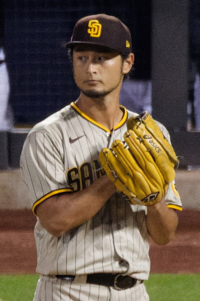 Yu_Darvish_checks_a_runner,_Oct_07_2022_(cropped)