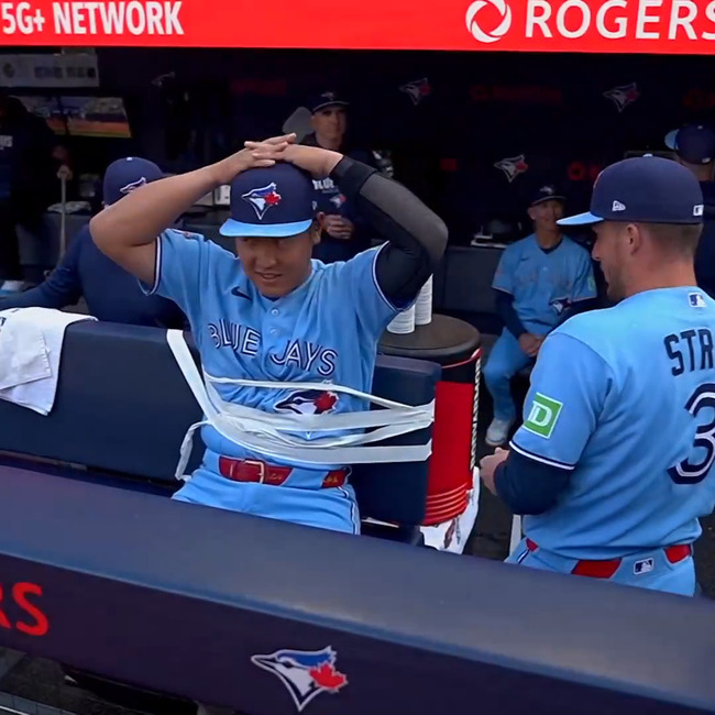 njA0XyhKLQOpI_zn