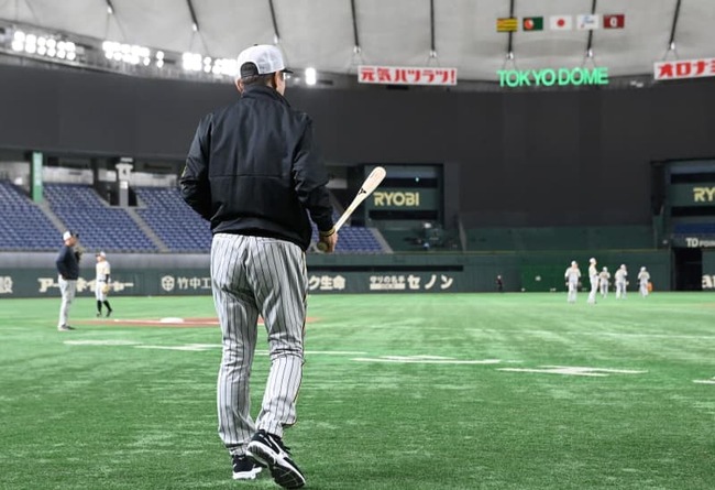 阪神タイガース・岡田彰布監督　ヤギのキ〇タマを食べた模様