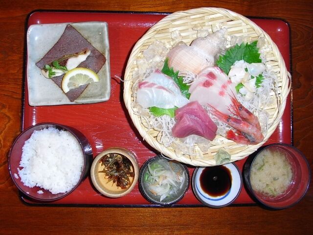 刺身をおかずに白米食べるの普通にいけちゃうんやが なんじぇいスタジアム なんjまとめ 刺身をおかずに白米食べるの普通にいけちゃうんやが なんじぇいスタジアム なんjまとめ