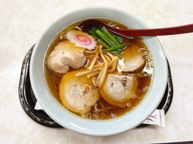 チャーシューメン半チャーハン餃子ビール←ここに一つ足して完璧な昼食にしろ