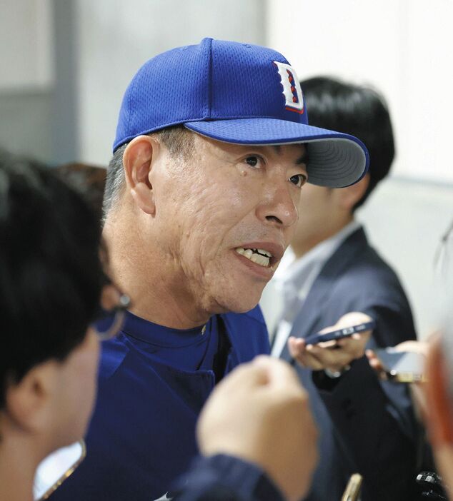 【朗報】中日・井上一樹続投報道、大人気記事になるのサムネイル