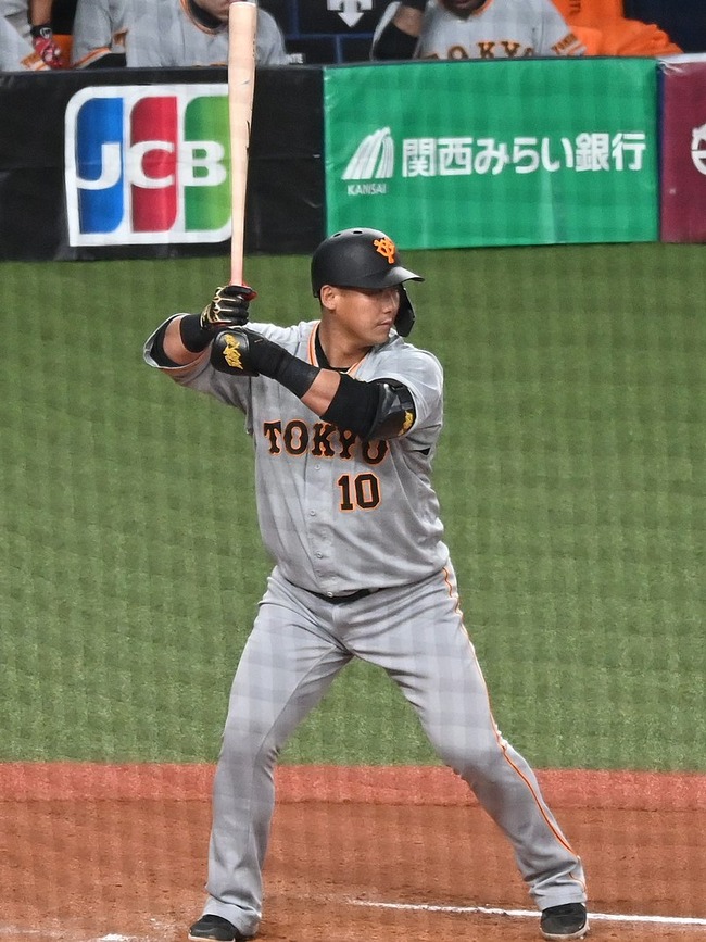 中田翔(来季35歳、一塁手、通算OPS.764、代打お断り)←これの適正年俸