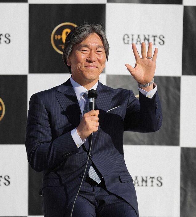 巨人OB・松井秀喜氏　、巨人―阪神戦前のトークーショーにサプライズ登場　「私の心は今もジャイアンツです」