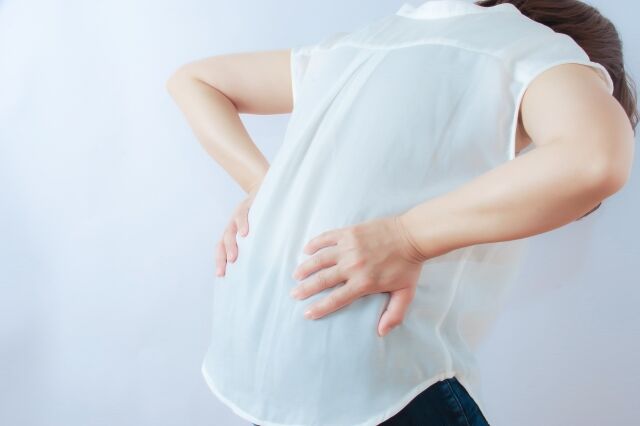 【悲報】腰痛、全然良くならない