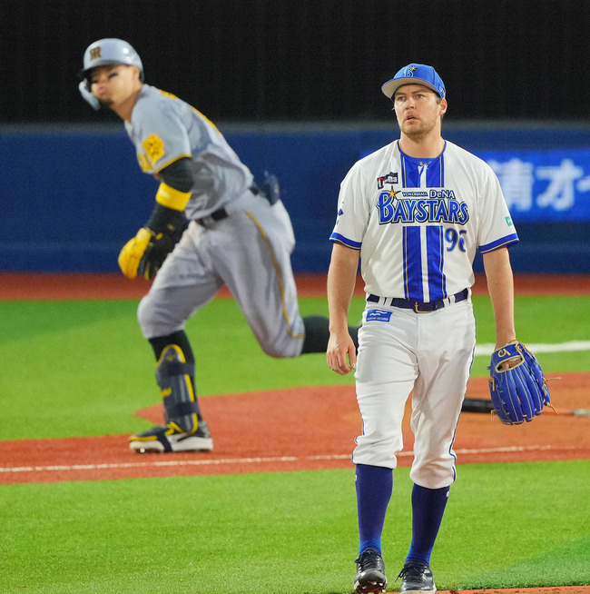 【悲報】サイ・ヤング賞投手バウアーさん、0勝3敗、防御率5.00